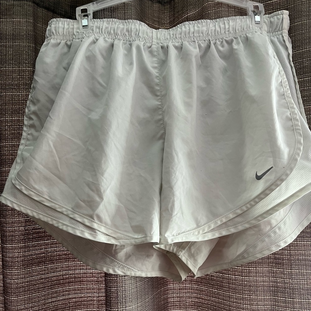 white nike shorts